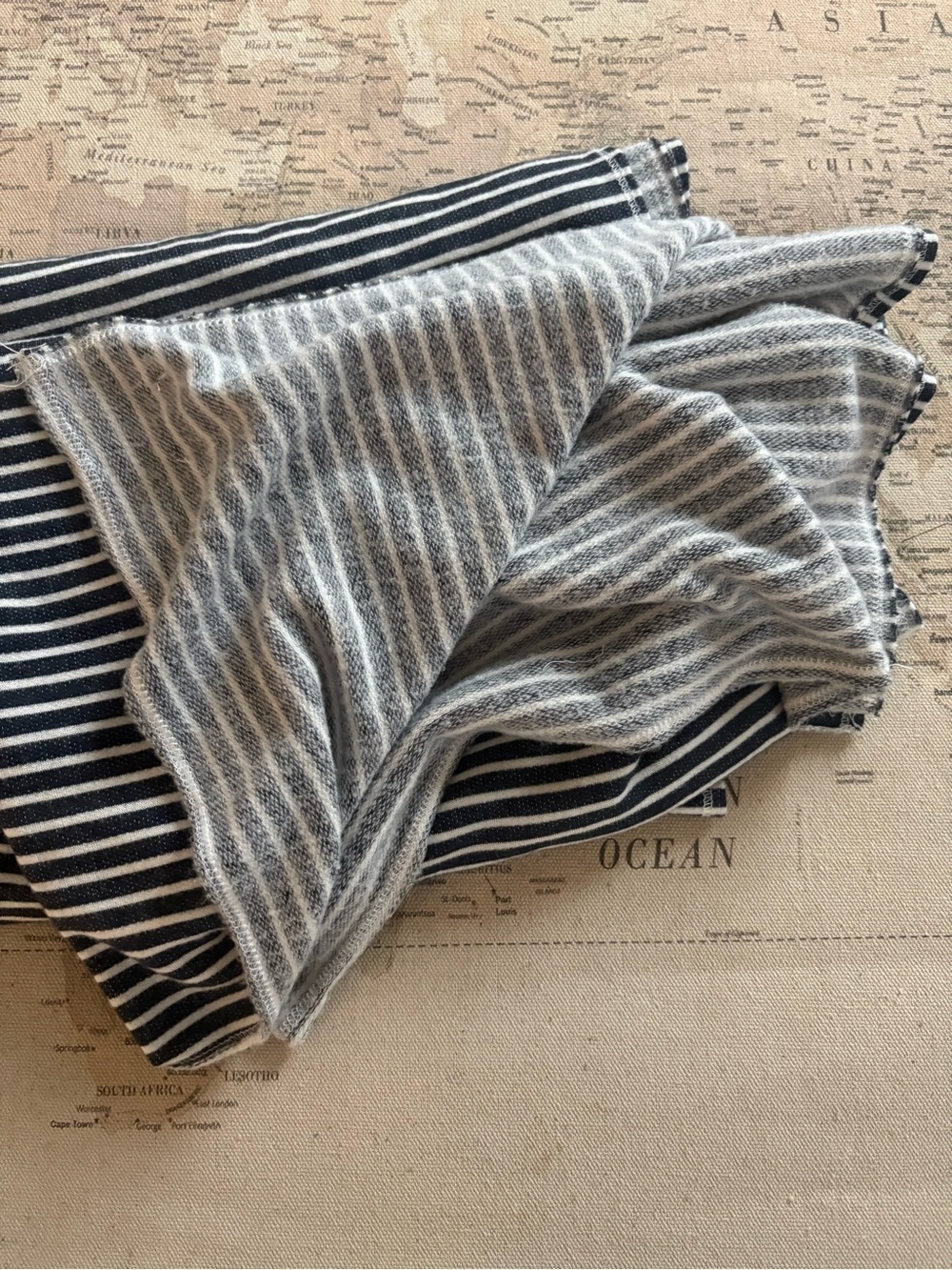 Bleusalt The Lite Wraps 1 Yard Signature Fabric Navy Stripe - Picture 6 of 9